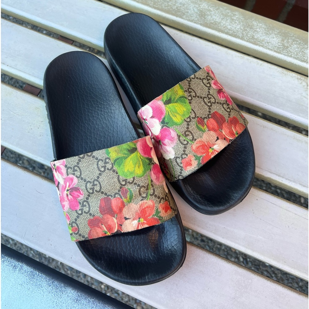 Gucci 37 ,GG Blooms slides